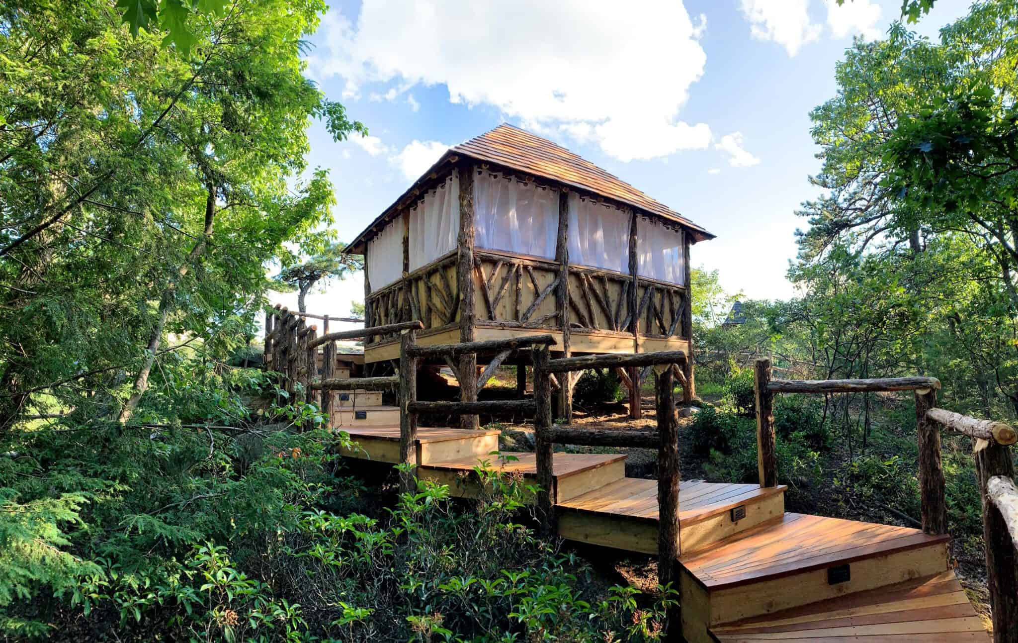 Exterior of the Lakeview Summer House at the Mohonk Mountain Resort