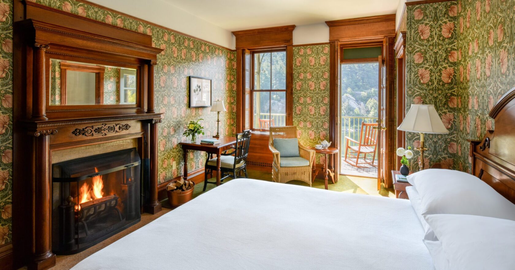 KHaydenMohonk470VLKH – Victorian Style Room – Lakeside Room